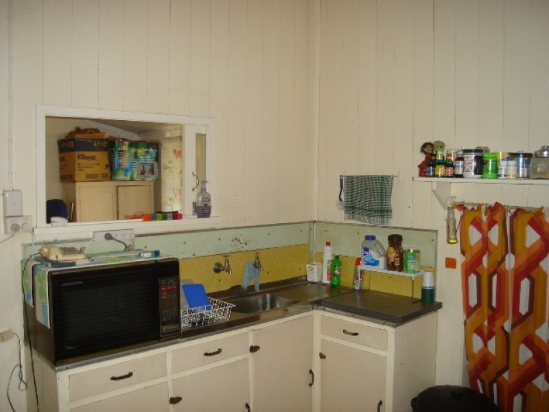 56 Macquarie Street, Silkstone QLD 4304