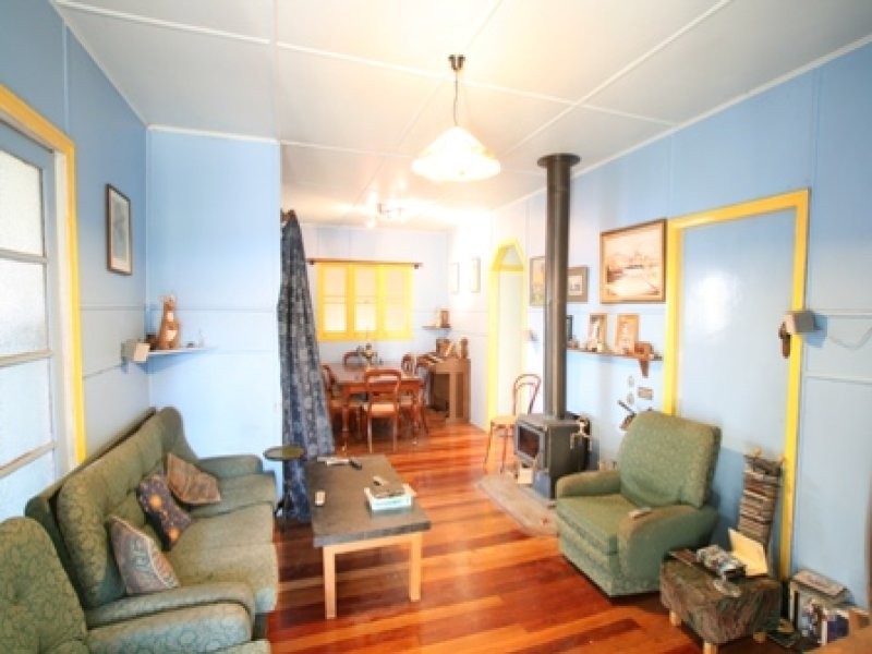 19 Hill Street, North Ipswich QLD 4305