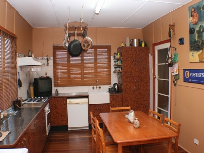 19 Hill Street, North Ipswich QLD 4305