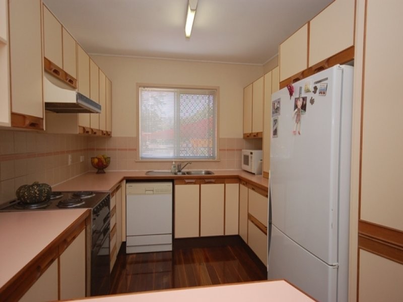 6 Gwendoline Street, Raceview QLD 4305