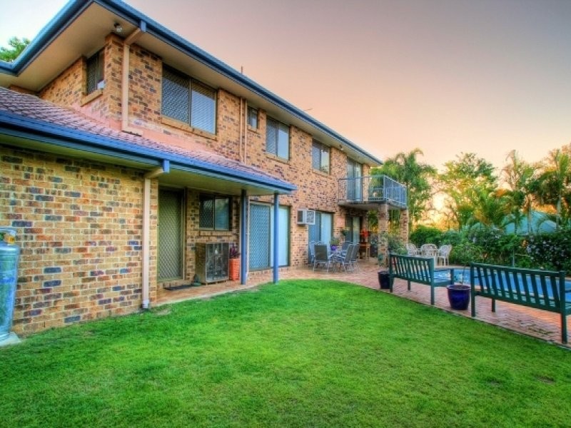 1 St Ives Court, Karana Downs QLD 4306