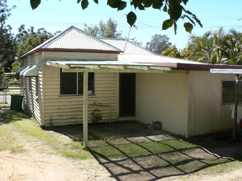 41 Queen Street, Blackstone QLD 4304