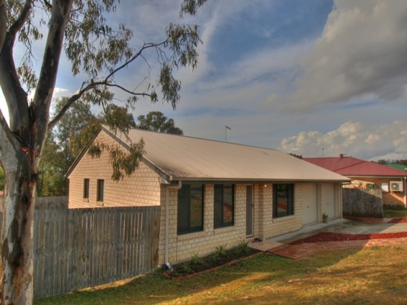 16 Comona Court, Wulkuraka QLD 4305