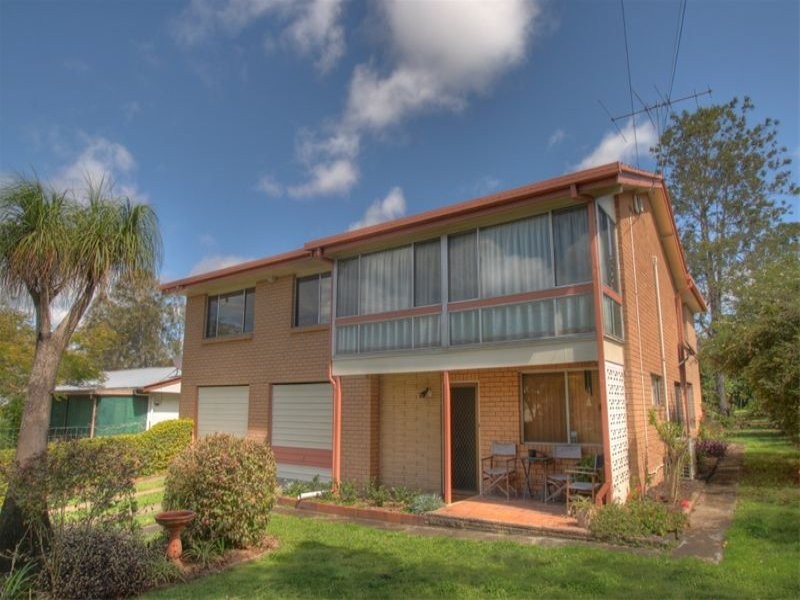 37 Caroline Street, Riverview QLD 4303