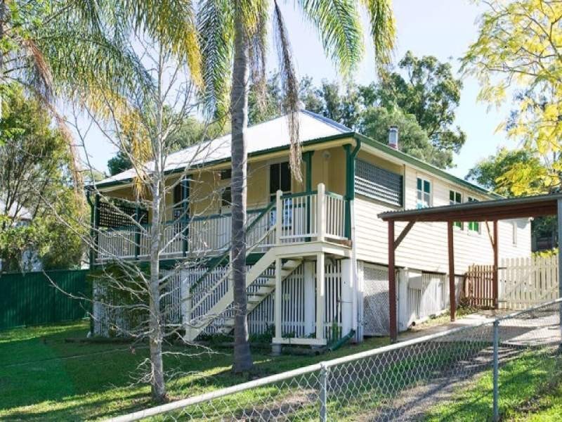 2 Willey Street, Ipswich QLD 4305