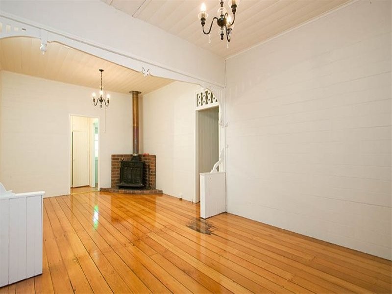 2 Willey Street, Ipswich QLD 4305