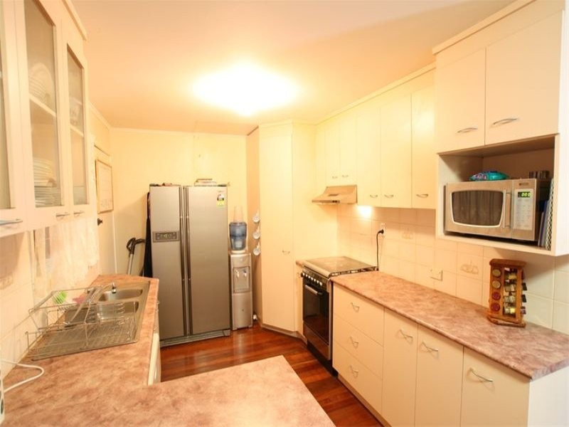 42 Tessman Street, Riverview QLD 4303