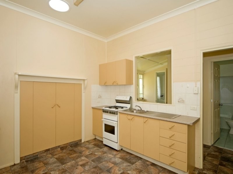 23 Moffatt Street, Ipswich QLD 4305
