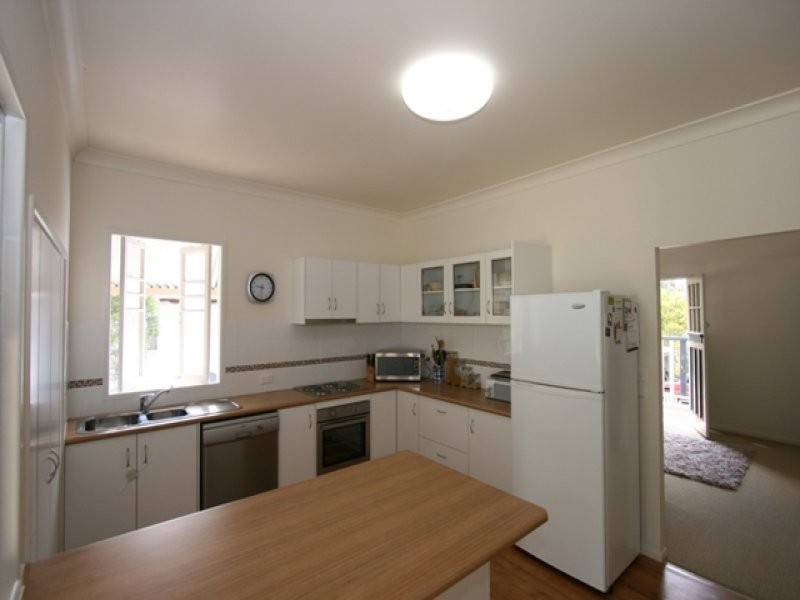 8 Wyman Street, Brassall QLD 4305