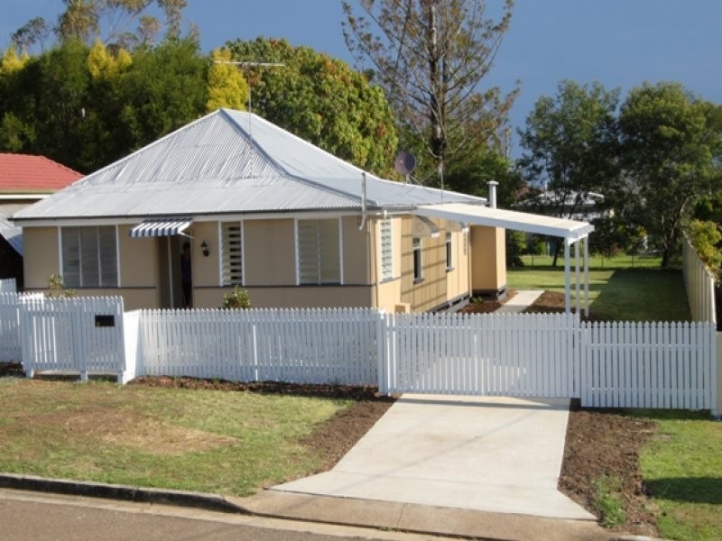 5 Turner Street, Ipswich QLD 4305