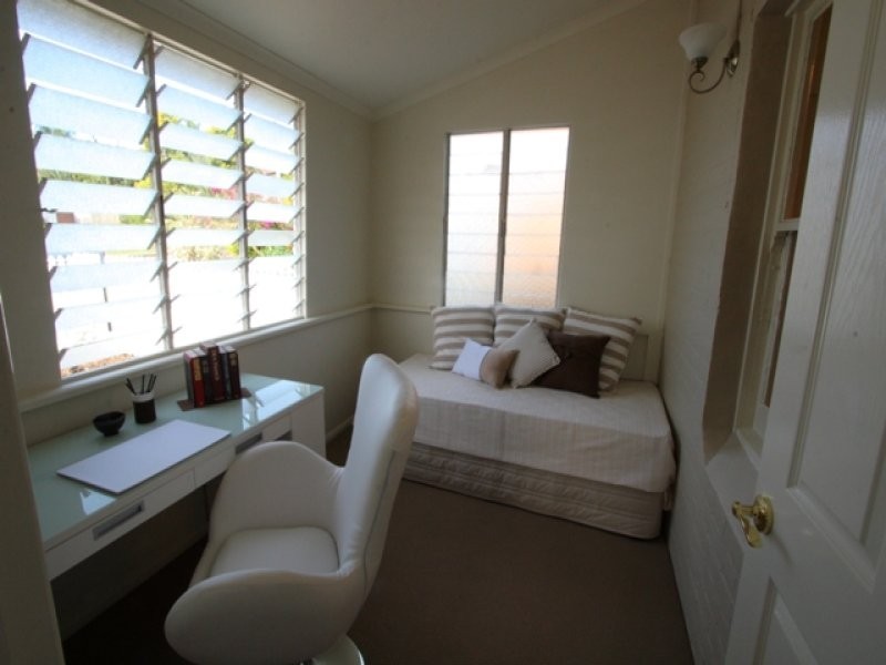 5 Turner Street, Ipswich QLD 4305