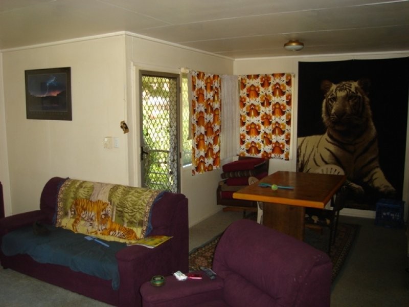 13 Maenporth Street, Leichhardt QLD 4305