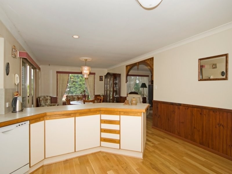 15 Laurel Court, Moores Pocket QLD 4305