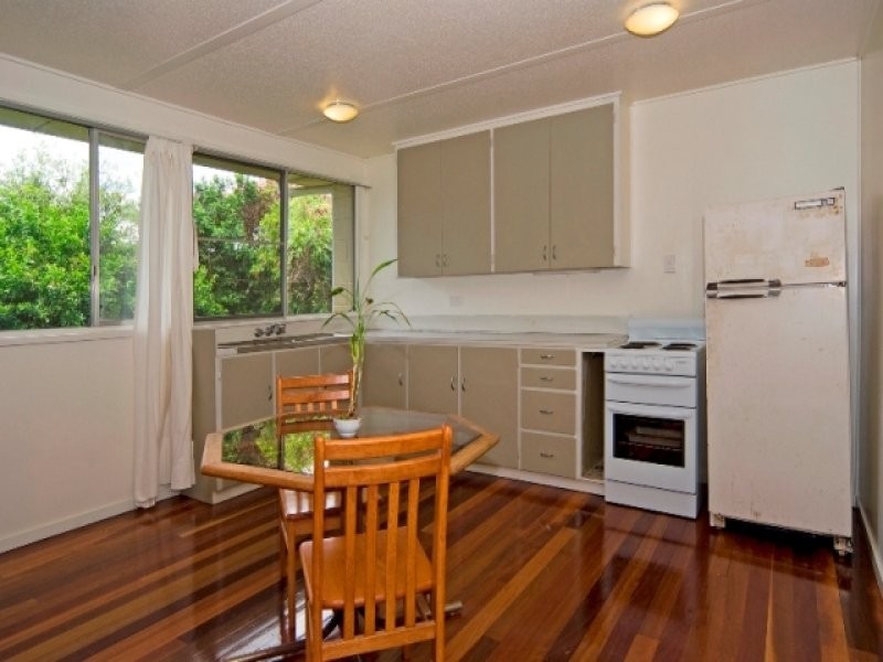 8 Grafton Street, East Ipswich QLD 4305