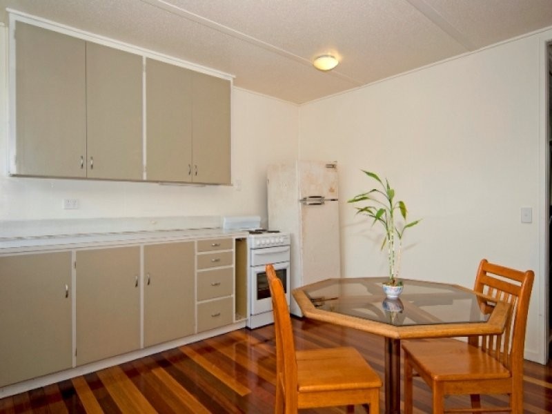 8 Grafton Street, East Ipswich QLD 4305