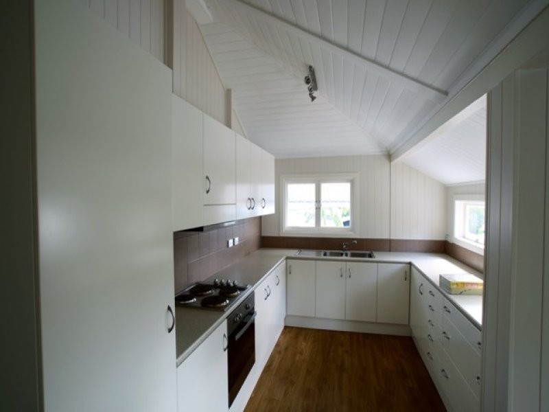 33 Queen Street, Newtown QLD 4305