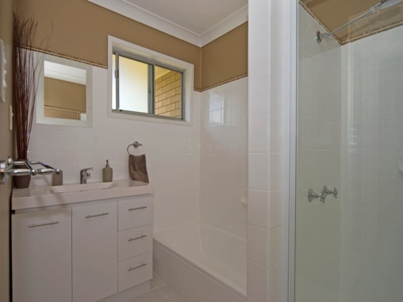 17 McKenzie Street, Bundamba QLD 4304