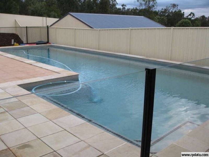 74 Kensington Drive, Flinders View QLD 4305
