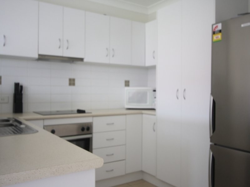 15 Wattle Crescent, Raceview QLD 4305
