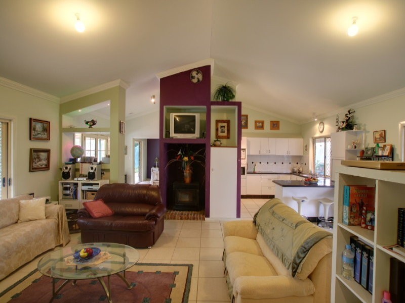 69 Lloyds Road, Wanora QLD 4306