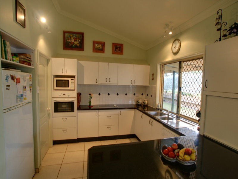 69 Lloyds Road, Wanora QLD 4306