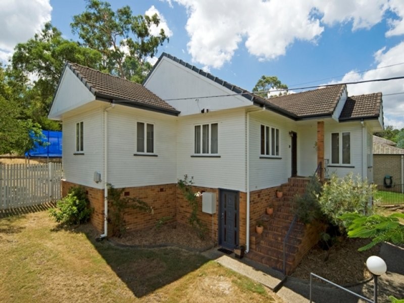 13 Beatty Street, Coalfalls QLD 4305