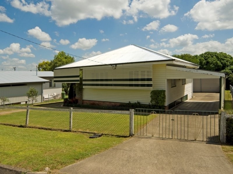 3 Irvine Street, East Ipswich QLD 4305
