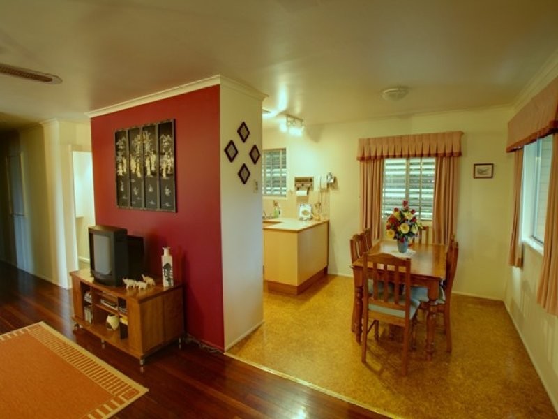 6 Bays Court, Brassall QLD 4305