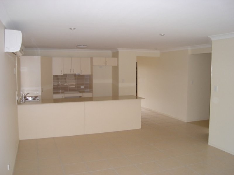 42 Brittany Crescent, Raceview QLD 4305