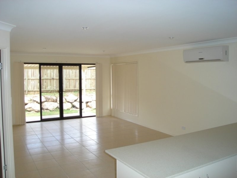 42 Brittany Crescent, Raceview QLD 4305