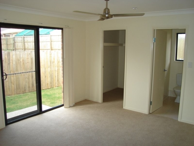 42 Brittany Crescent, Raceview QLD 4305