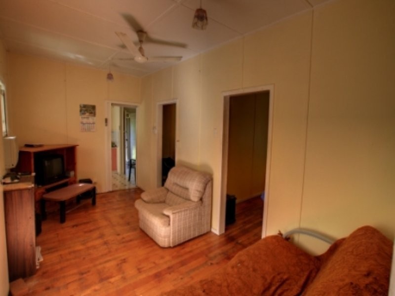 12 North Street, North Ipswich QLD 4305