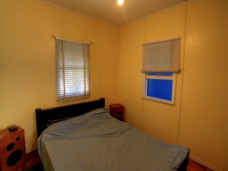 12 North Street, North Ipswich QLD 4305