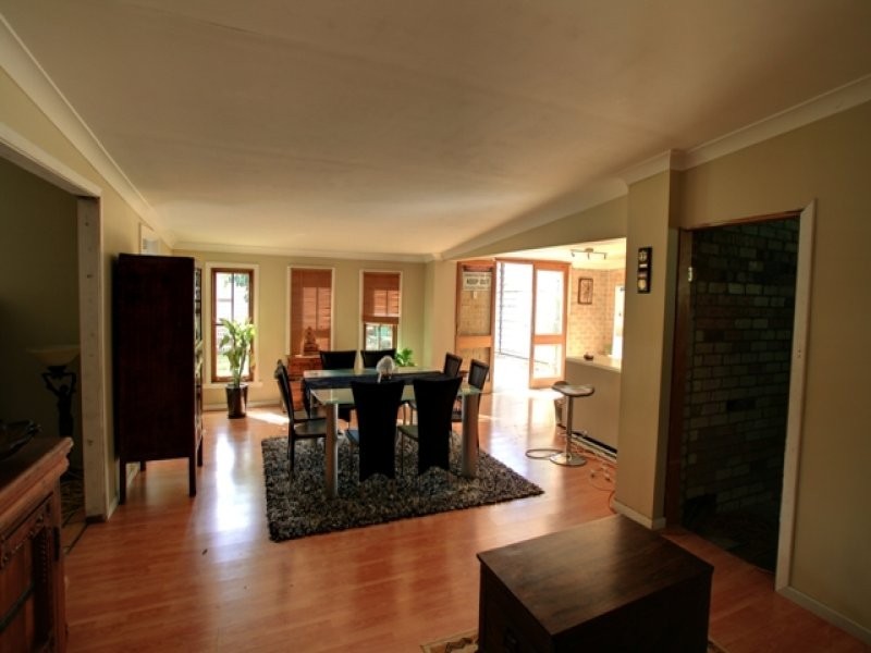 13 Smith Street, North Ipswich QLD 4305