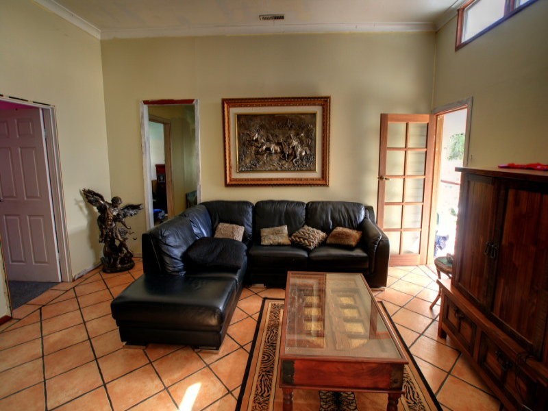 13 Smith Street, North Ipswich QLD 4305