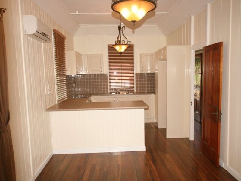 17 Murphy Street, Ipswich QLD 4305