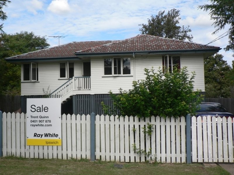 18 Peacock Street, One Mile QLD 4305
