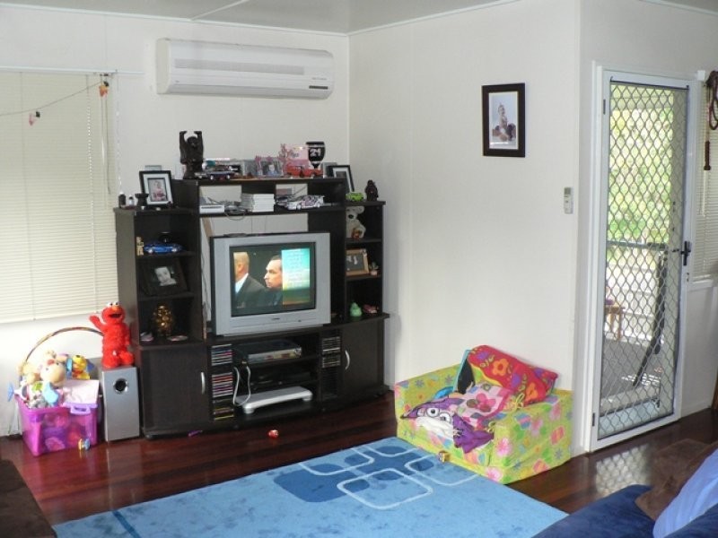 18 Peacock Street, One Mile QLD 4305