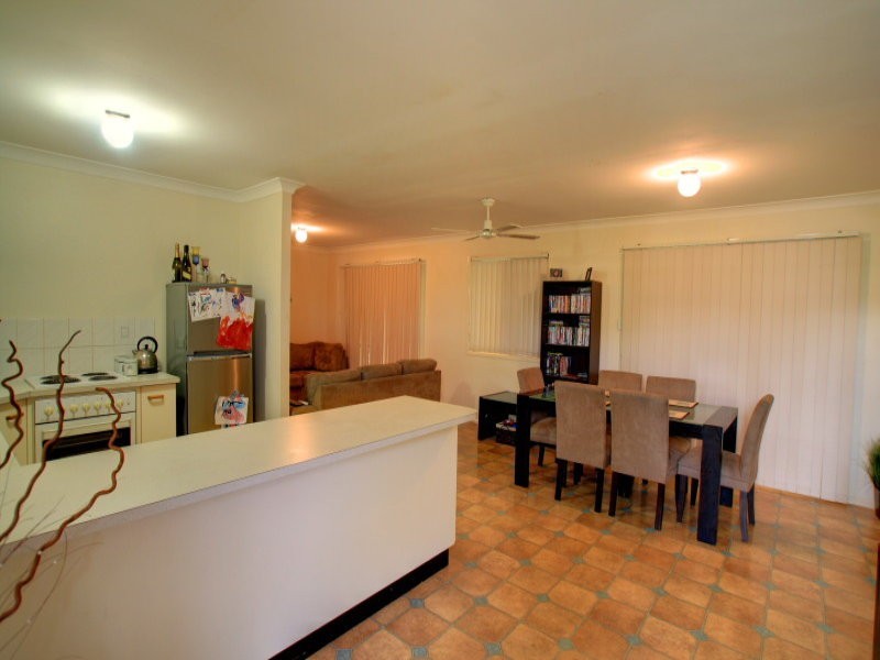 21 Oregon Close, Yamanto QLD 4305