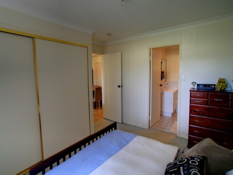 21 Oregon Close, Yamanto QLD 4305