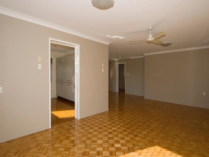 5 Cornwall Street, Eastern Heights QLD 4305