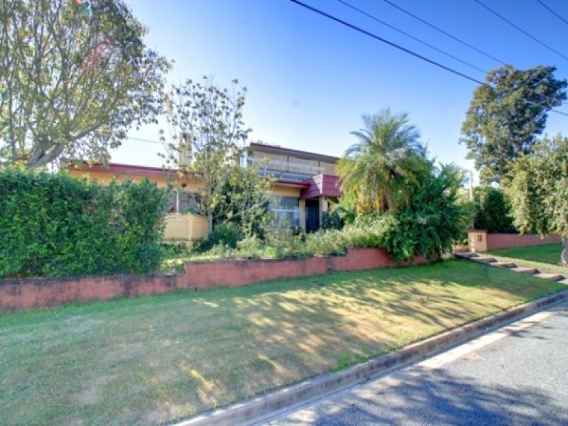 16 Turner Street, Eastern Heights QLD 4305