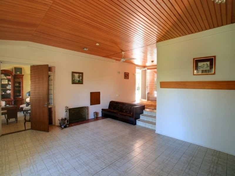 16 Turner Street, Eastern Heights QLD 4305