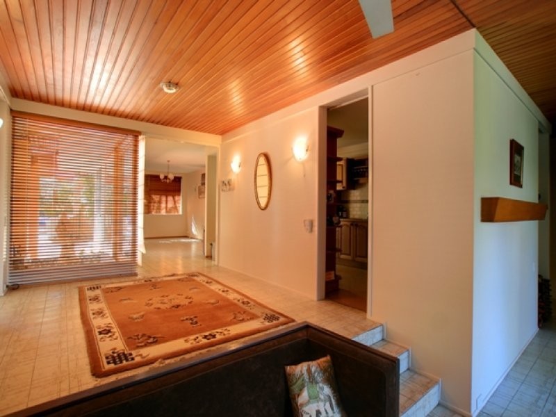 16 Turner Street, Eastern Heights QLD 4305