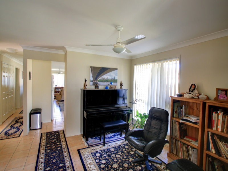 28 Banksia Drive, Raceview QLD 4305