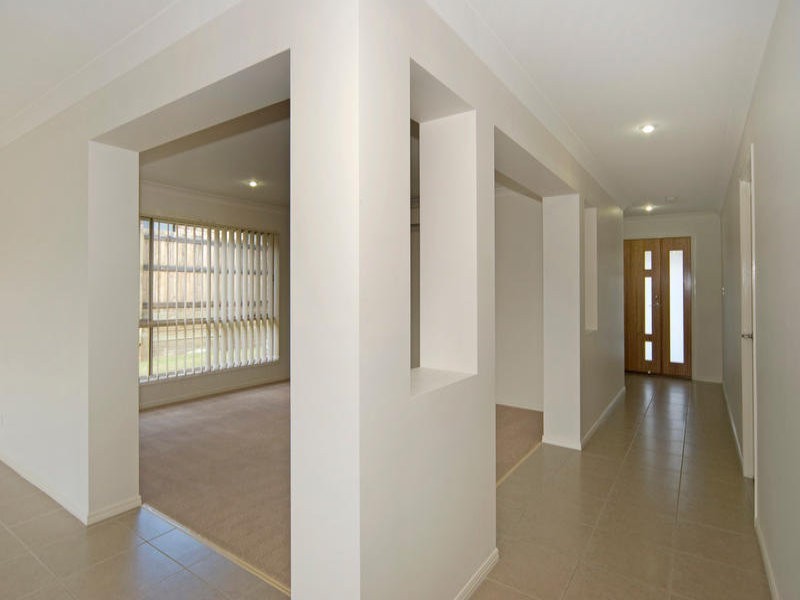 16 Brighton Street, Raceview QLD 4305