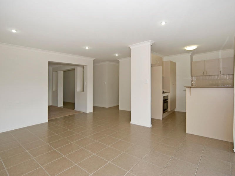 16 Brighton Street, Raceview QLD 4305