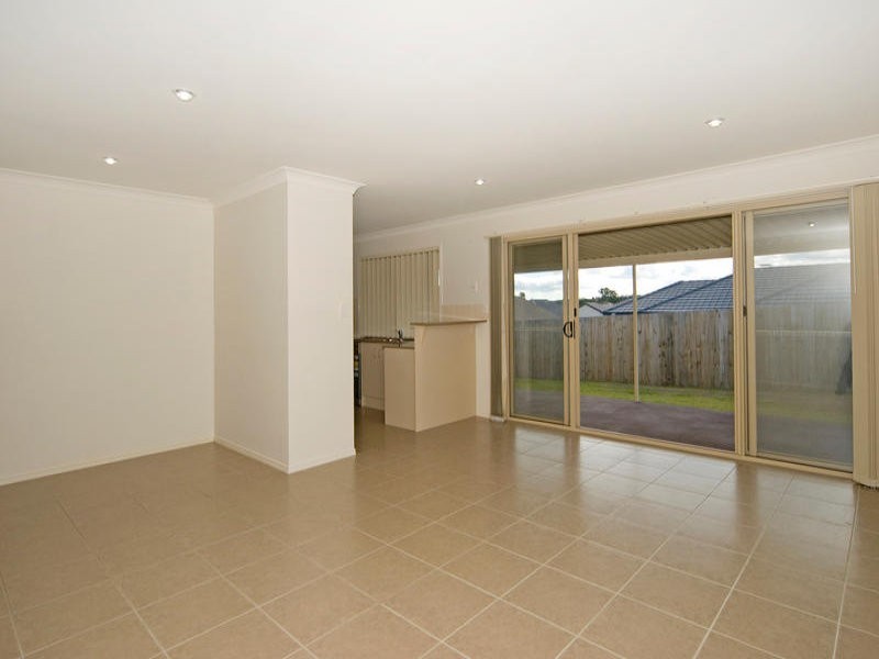 16 Brighton Street, Raceview QLD 4305