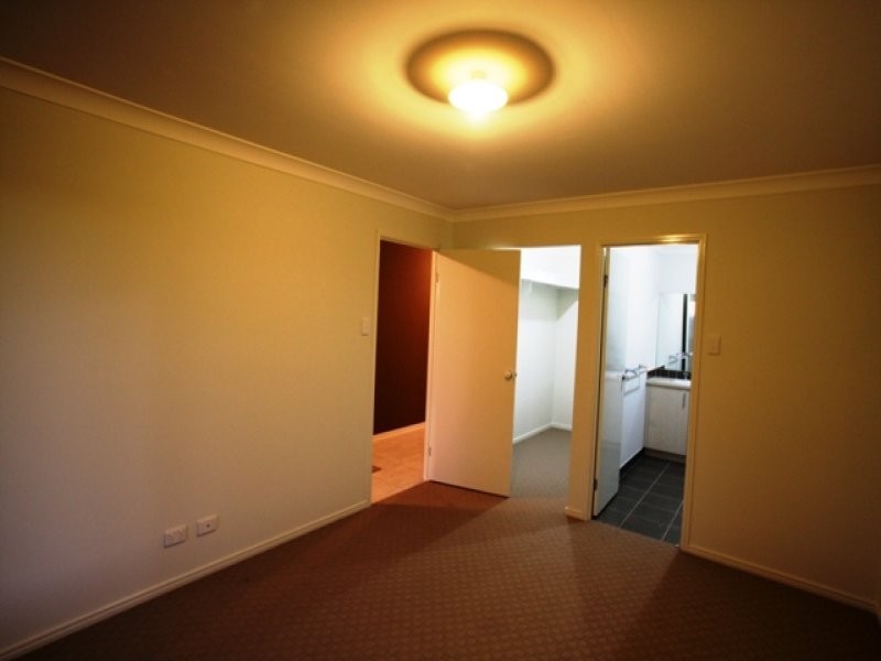 148 Berry Street, Yamanto QLD 4305