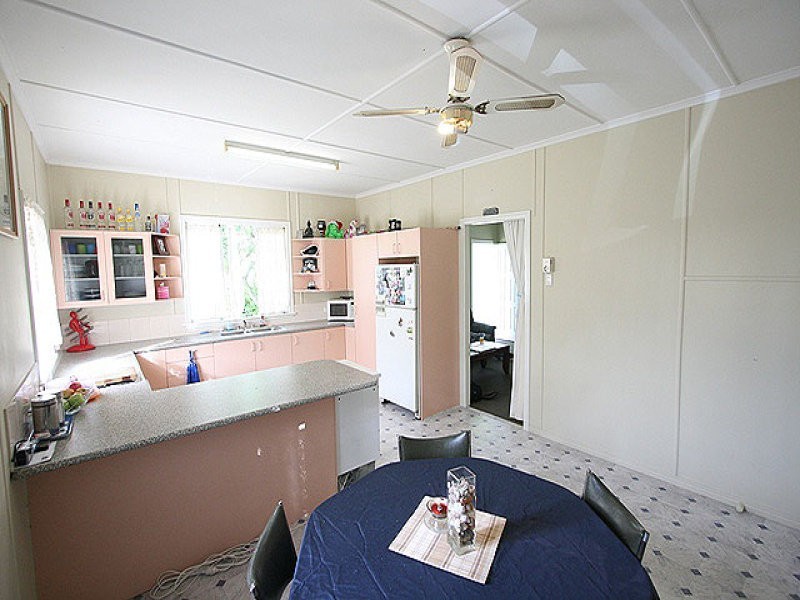 35 Doyle Street, Silkstone QLD 4304